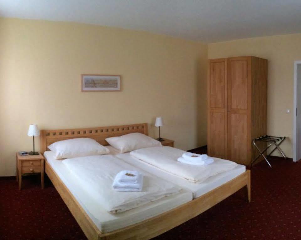 Hotel Leitner Kaufbeuren Esterno foto
